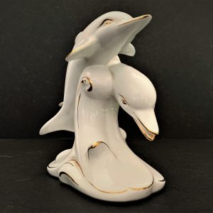 Grupo escultorico em porcelana “Golfinhos” – Marcada